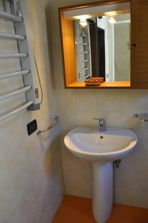 Casa Al Centro Storico Bed & Breakfast Николози Стая снимка