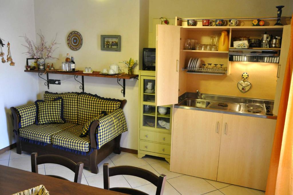 Casa Al Centro Storico Bed & Breakfast Николози Екстериор снимка