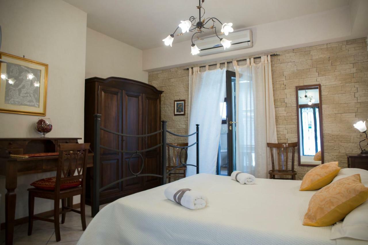 Casa Al Centro Storico Bed & Breakfast Николози Екстериор снимка