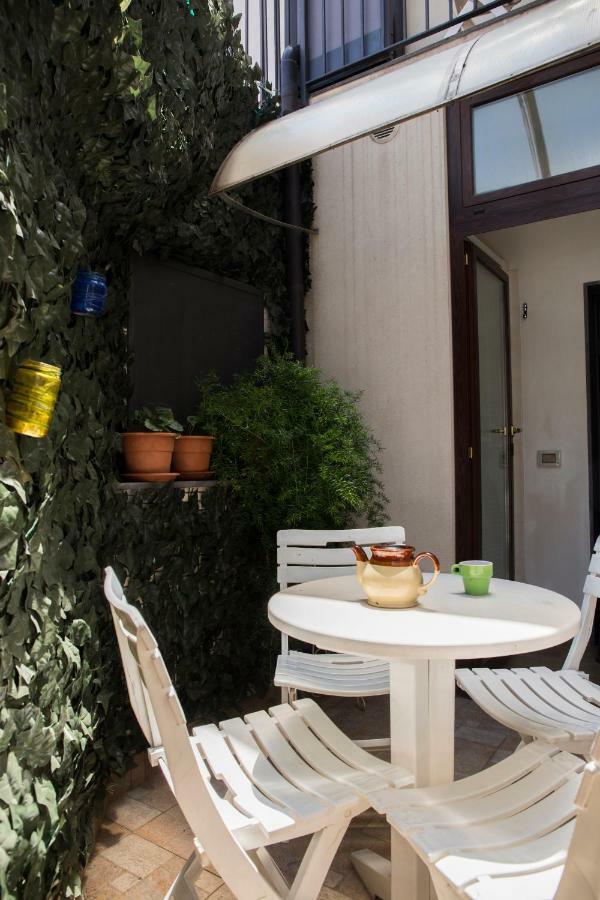 Casa Al Centro Storico Bed & Breakfast Николози Екстериор снимка